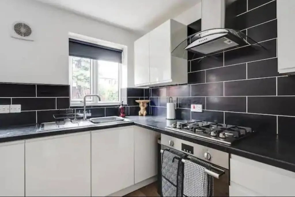 New Build House Near Trafford Centre With Drive-1